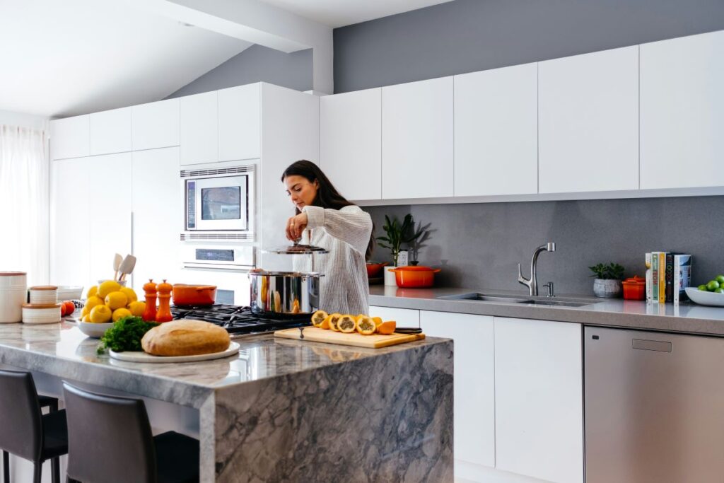 painting or refacing kitchen cabinets cost