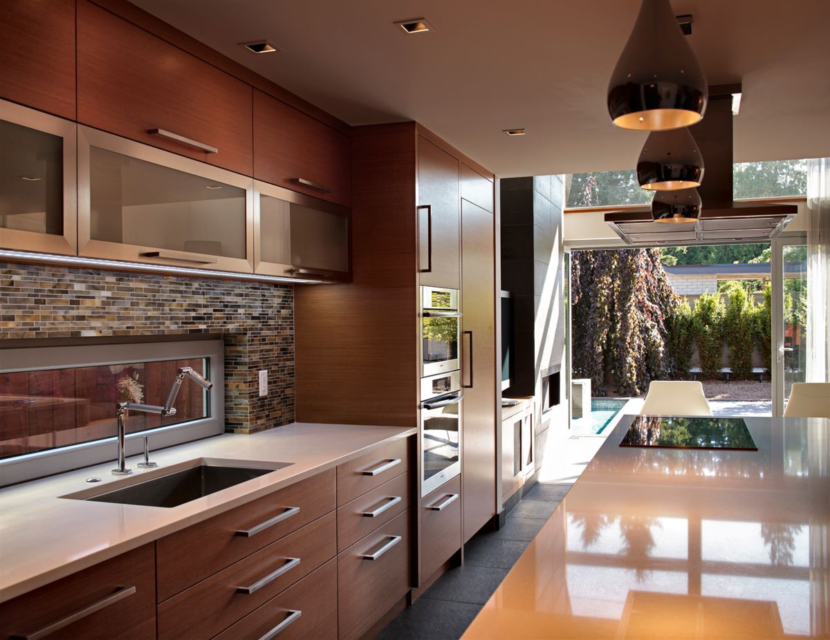 How long does it take to replace kitchen cabinets without