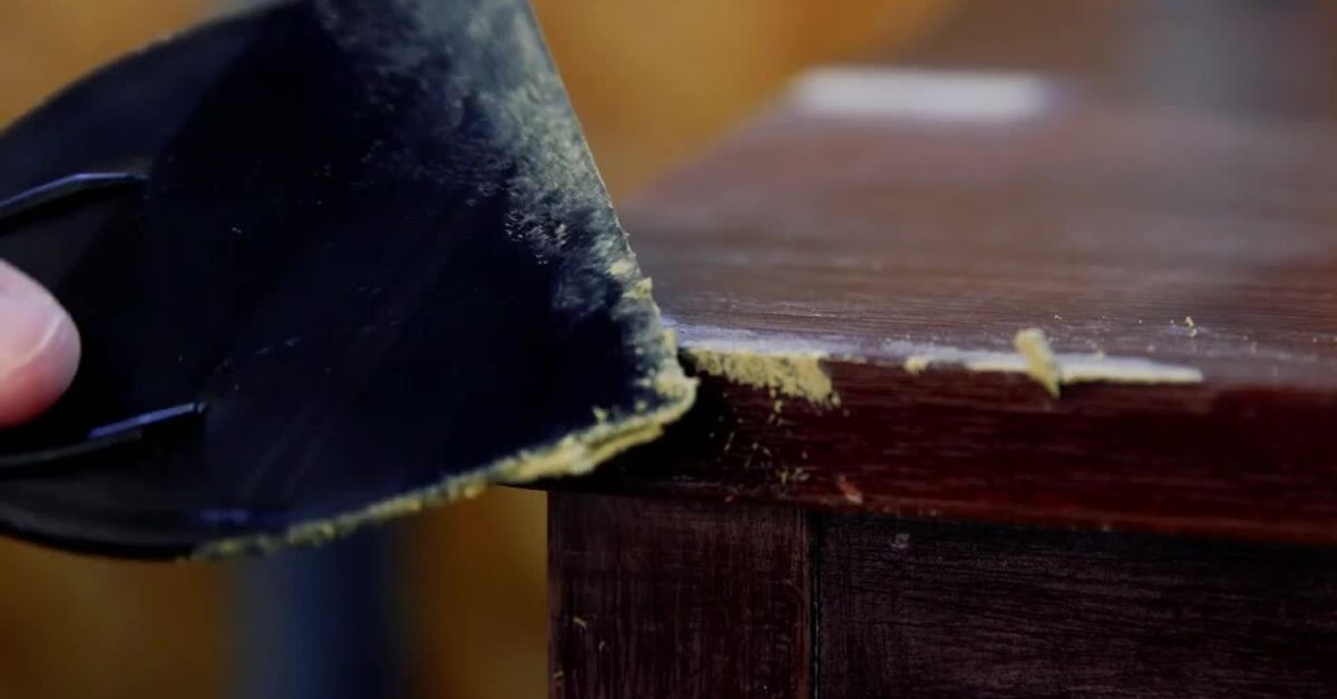 How to repair cabinet veneer