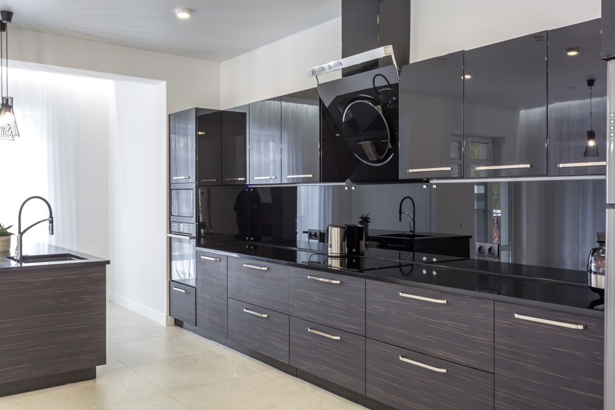 can you move kitchen cabinets to another room