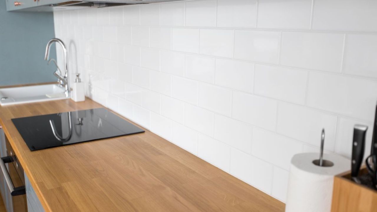 Best Repair Kit for Laminate Countertop - Fixes Made Easy 3 How do you fix scratches with a laminate repair kit?