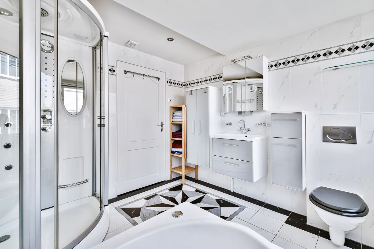 Bathroom Refacing: The Smart Guide to a Brand New Look 3 affordable bathroom renovation