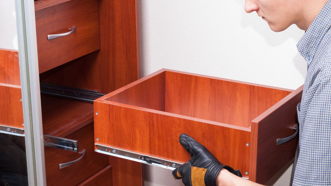 Cabinet Repair in Texas