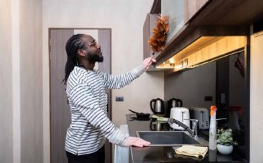 40 Creative Ideas How to Decorate Above Kitchen Cabinets how to decorate above kitchen cabinets