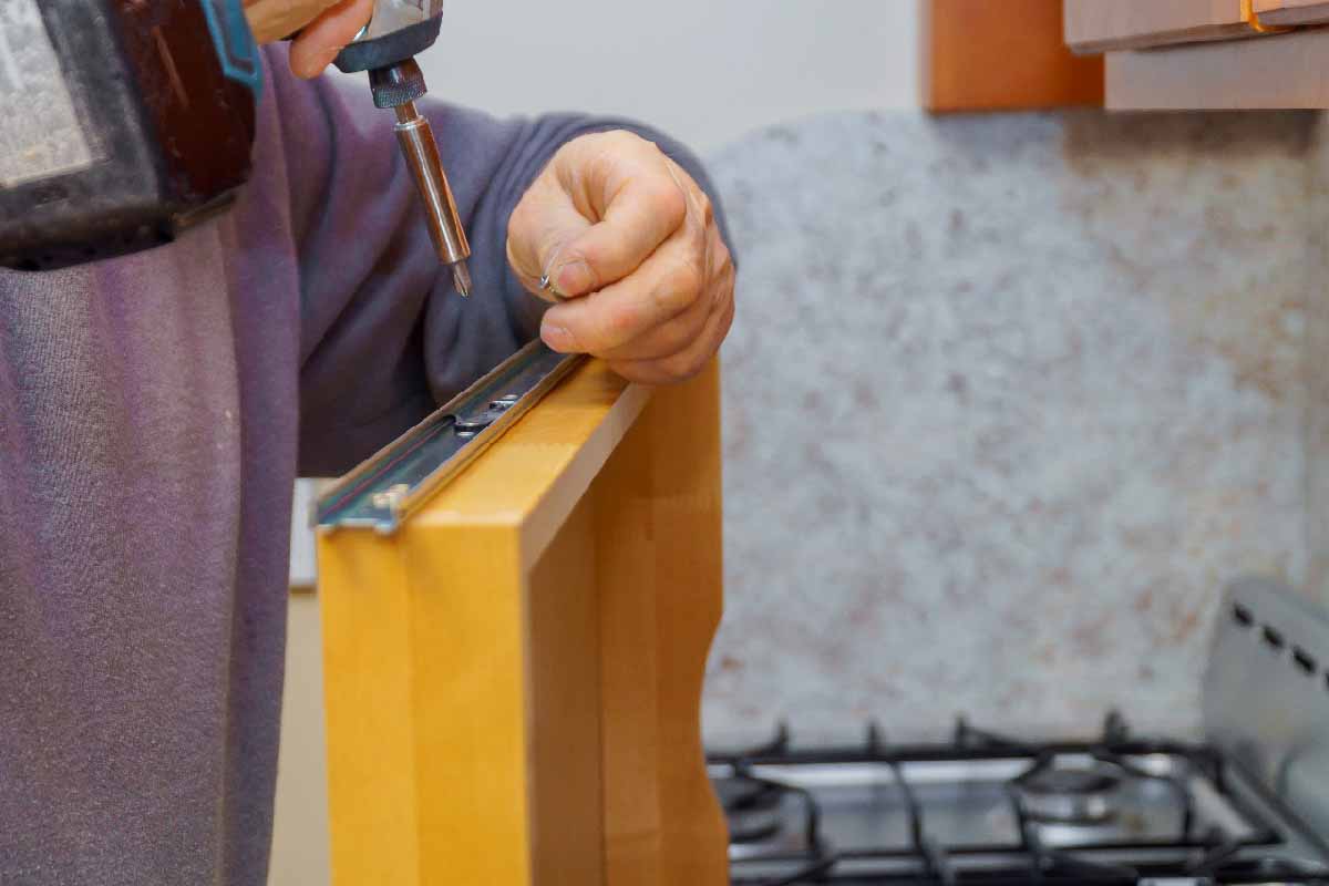 kitchen cabinet touch up services