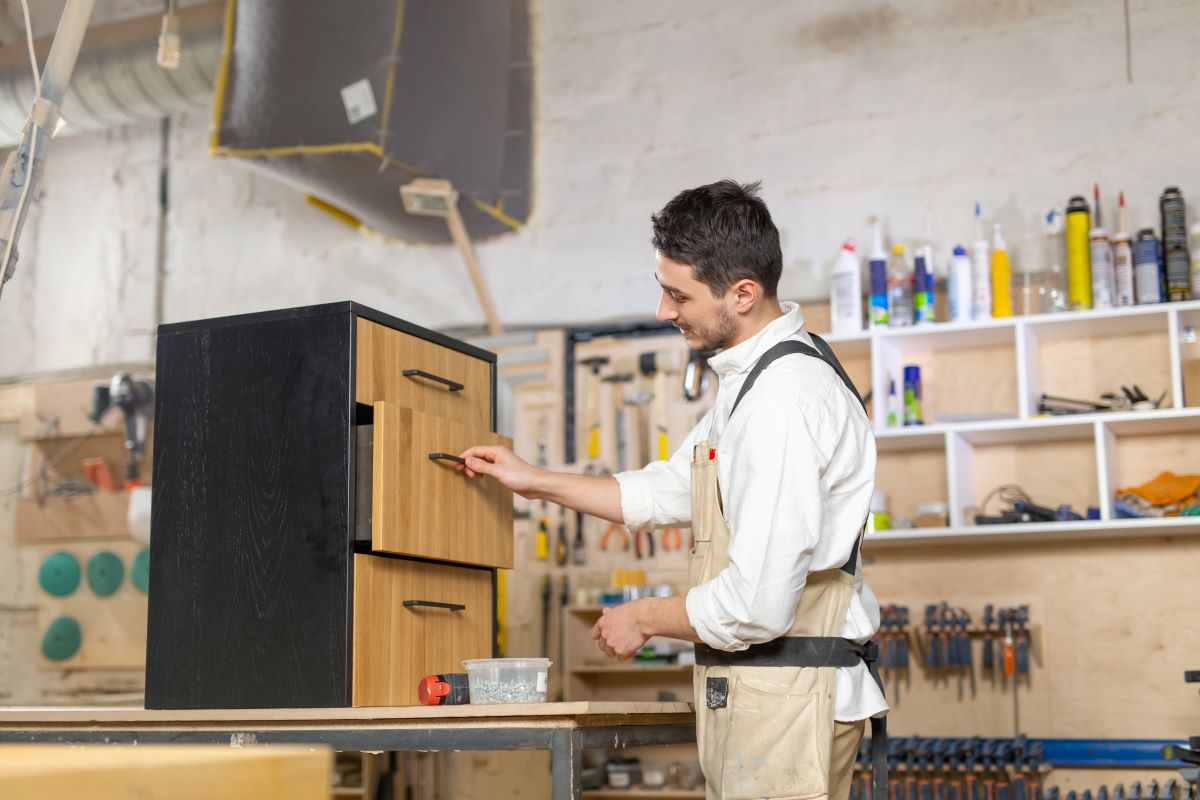 Cabinet Repair Company