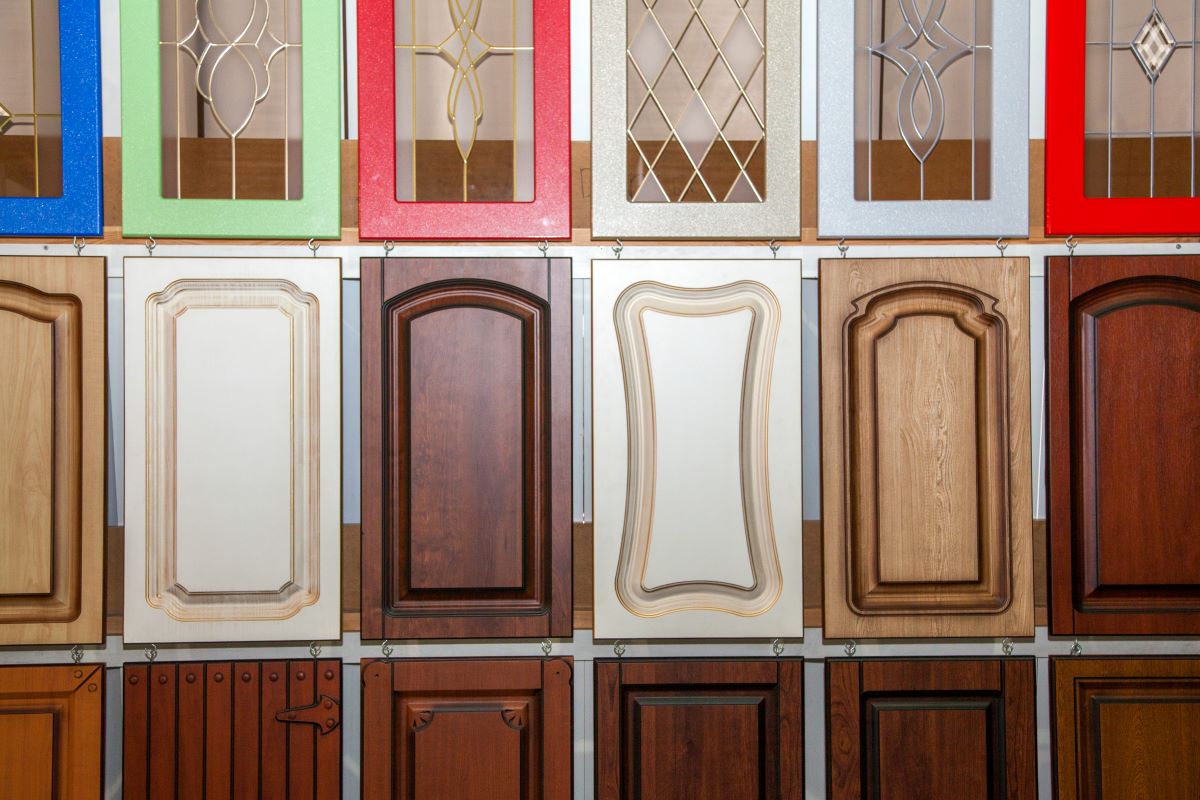 The Ultimate Guide to How Much to Reface Cabinets in Kitchen (Cost ...