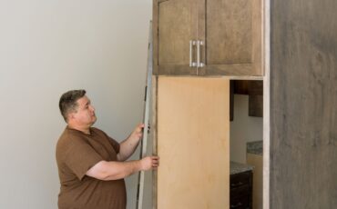 How to Repair Cracked Cabinet Door: Best Guide 2025 How to Repair Cracked Cabinet Door