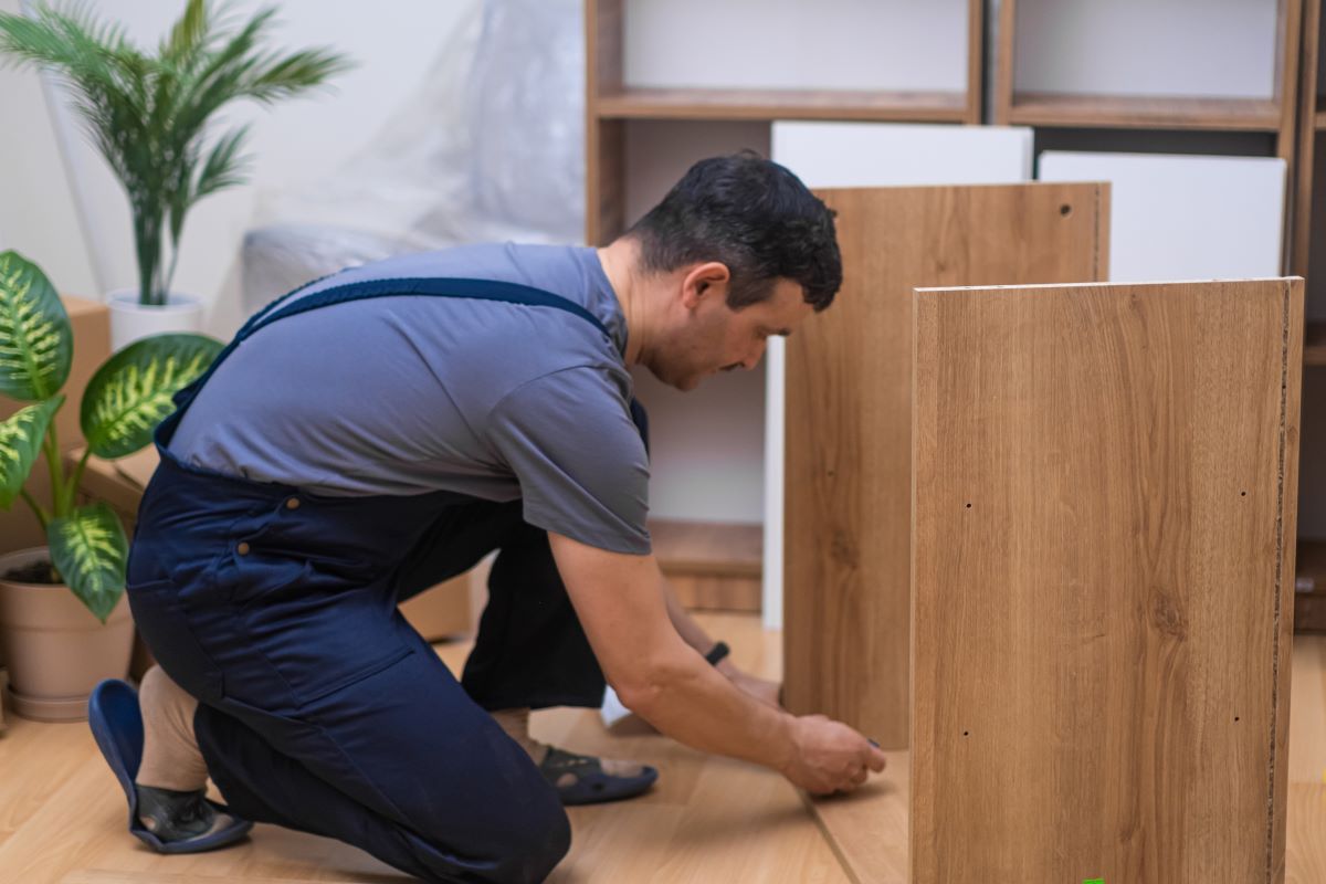How to Repair Laminate Cabinets