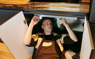 Damaged Cabinets? Best Repair vs. Replace - Cost Guide 2025 Damaged Cabinets