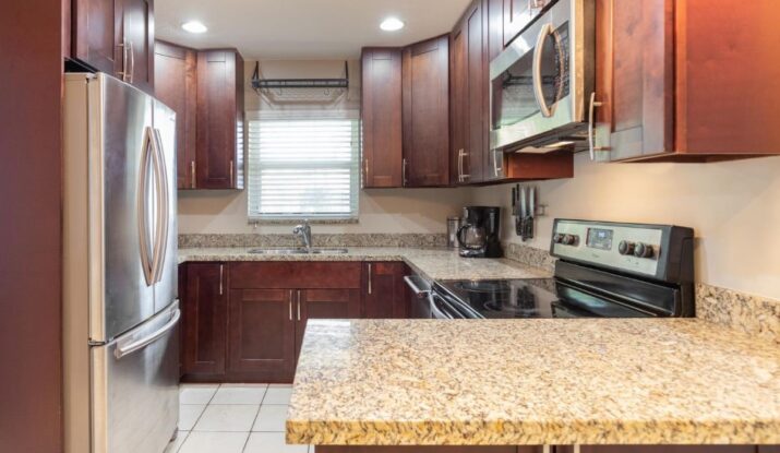 How to Spot Low-Quality Wood Cabinets Countertops Before Buying 1 wood cabinets countertops