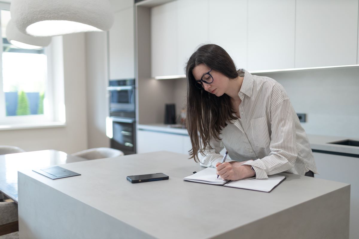 Your Essential Cabinet Calculator: Estimate Your Kitchen Costs Today 5 Can a cabinet calculator estimate custom cabinet pricing?