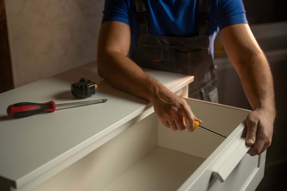 The Ultimate Guide to Lowes Cabinet Installation for Your Home 2 Why is Lowe's installation so expensive?