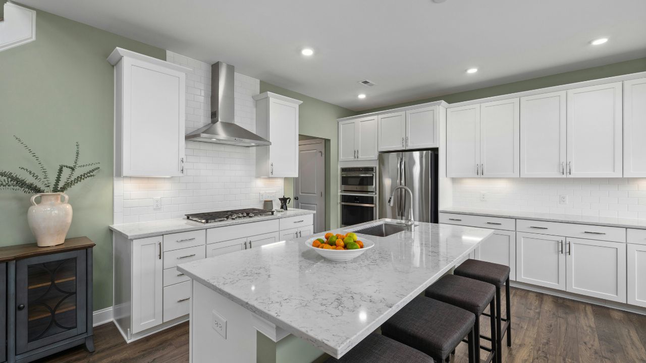 Custom cabinet design for modern kitchen