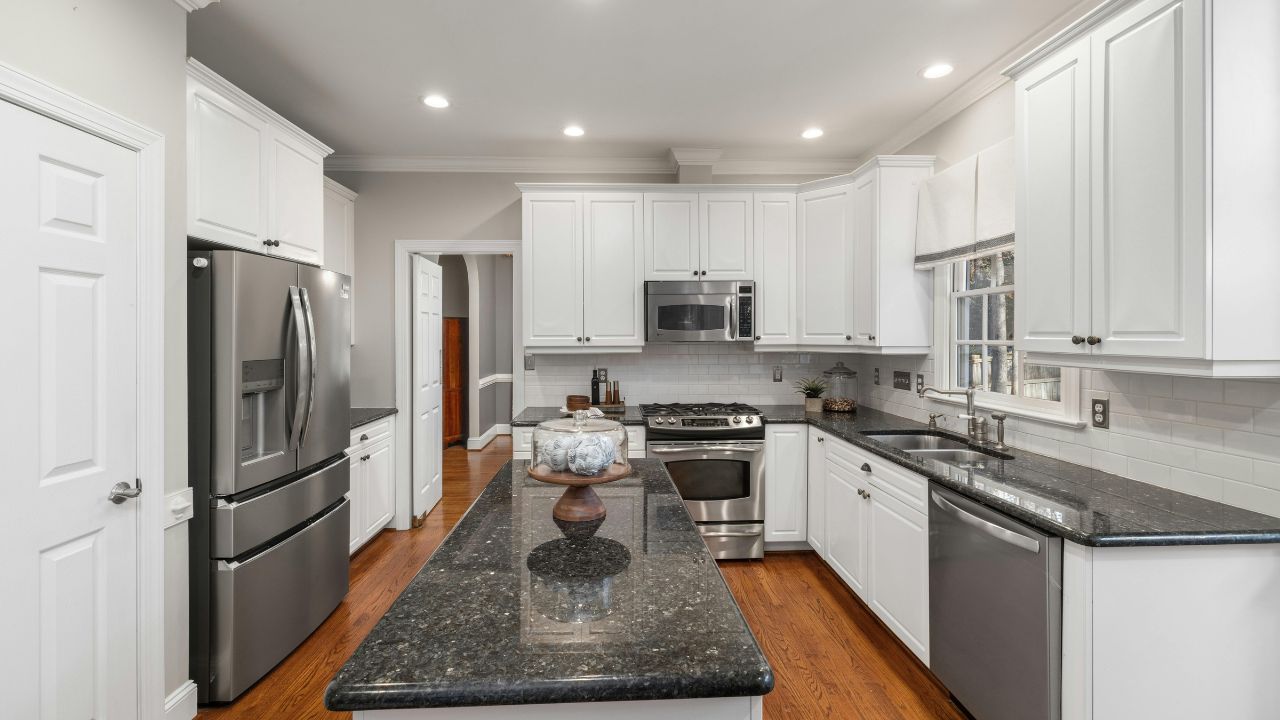 Cost of cabinets for kitchen