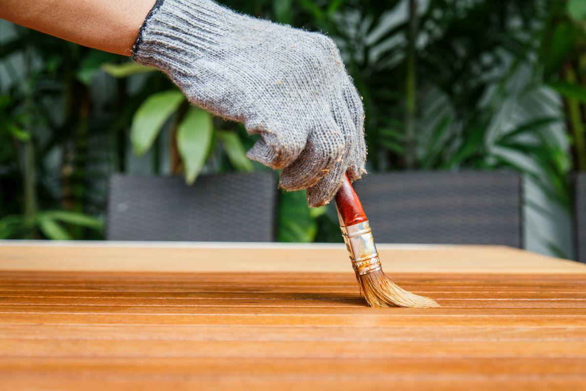 Best Wood Restorer for Furniture: 6 Easy Ways to Bring Old Wood Back to Life 3 Wooden Cabinet Restoration Using Wood Restorer for Furniture