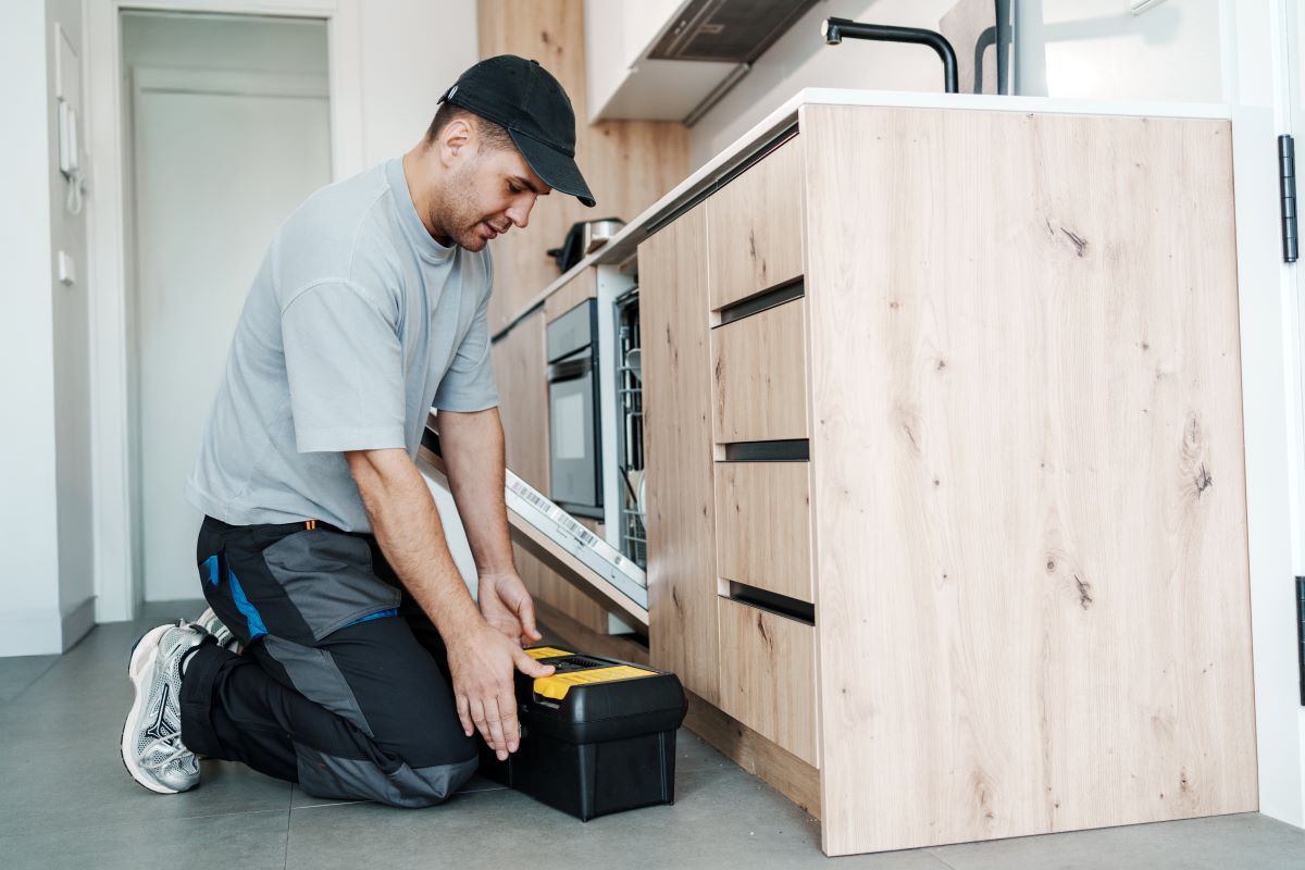 Wood Veneer Repair: How to Fix Damage Without Replacing the Whole Piece 1 Wood Veneer Repair