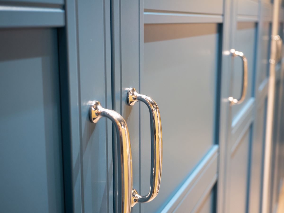 Cabinet Restore: 5 Ways to Save Your Kitchen in a Day 4 Best Cabinet Restore