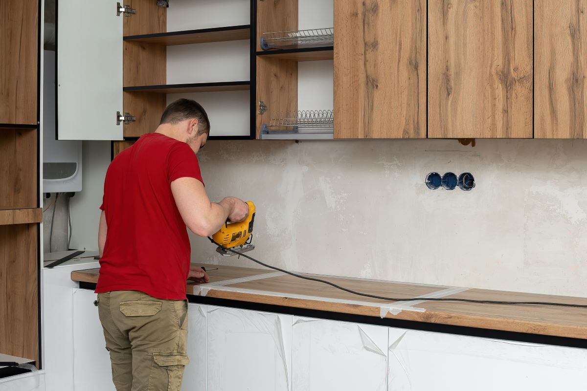 Does Your Kitchen Feel Stuck in 1995? Refacing Kitchens Is the Smart Fix. 2 Best refacing kitchens