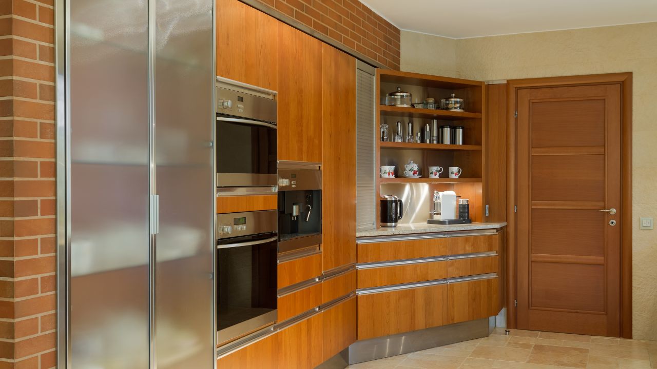 Stylish Brown Kitchen Units: A Guide to Modern Design Trends 1 brown kitchen units