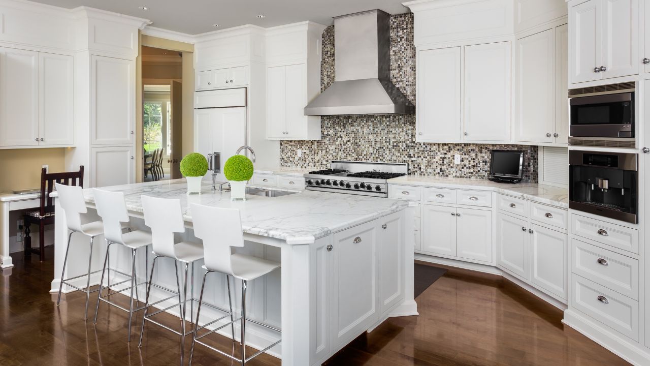 Elevate Your Space: Top Kitchen Luxuries to Transform Home 2 Best kitchen luxuries usa